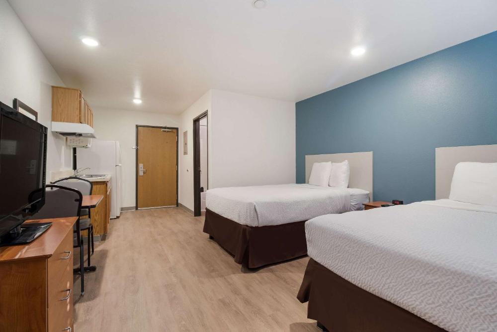 Double Room with Two Double Beds - Non-Smoking interior